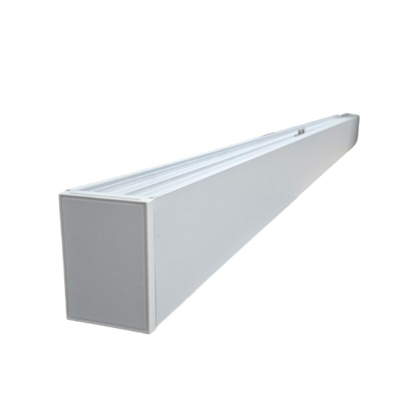 Линейное освещение SvetPRO над рабочими местами в офисе