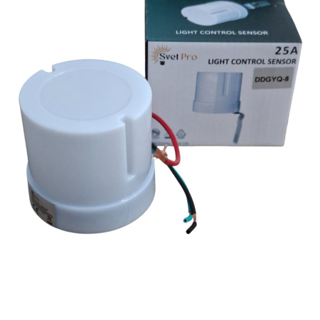 Схема управления освещением, фотореле подает сигнал на контактор в щите